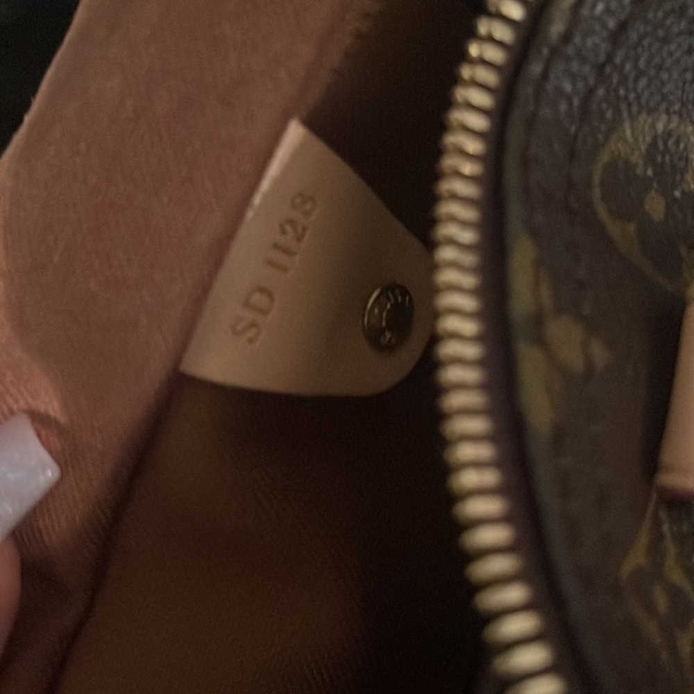 LV - Picture 11 of 11
